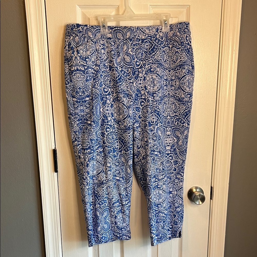 Karen Scott Blue Paisley Capris